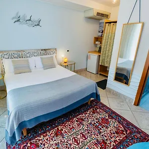 https://casa-di-carlo-goldoni.hotelinveneto.com