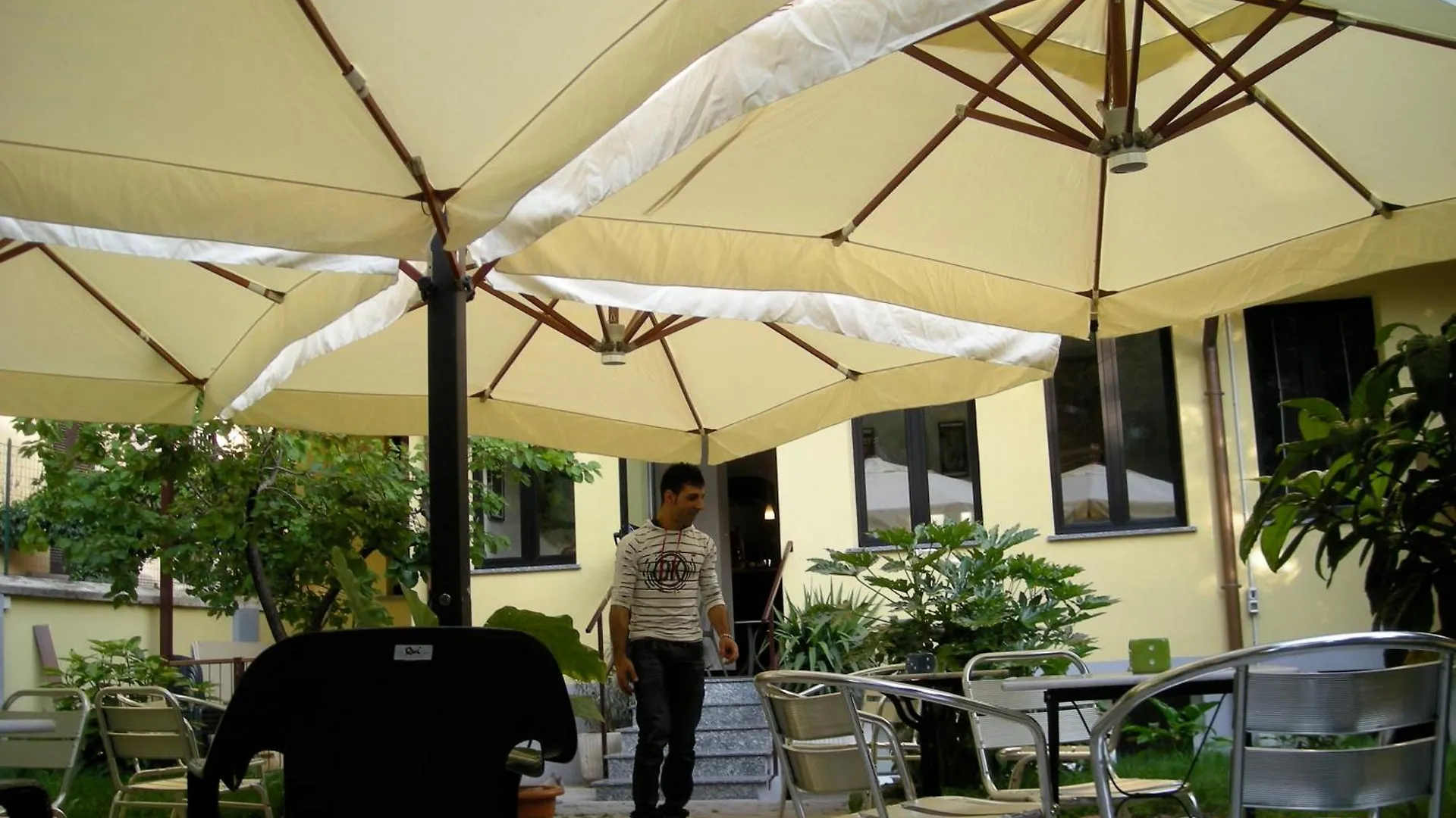 Hotel Paradiso Милан