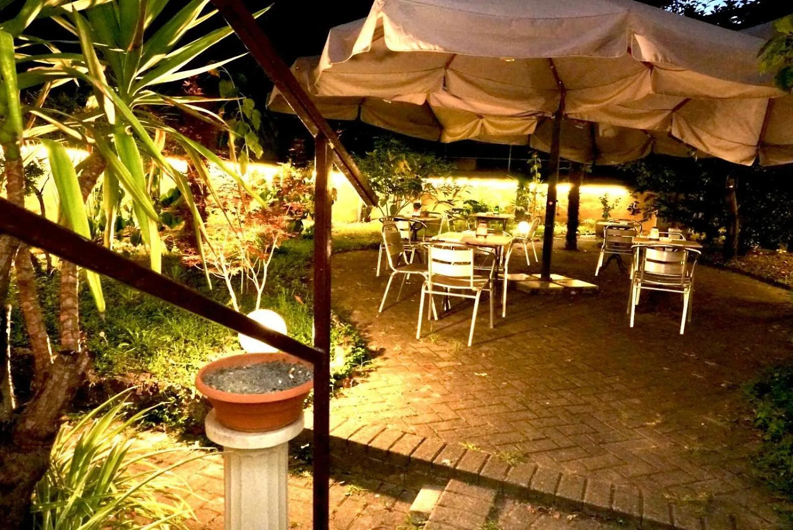 Hotel Paradiso Милан