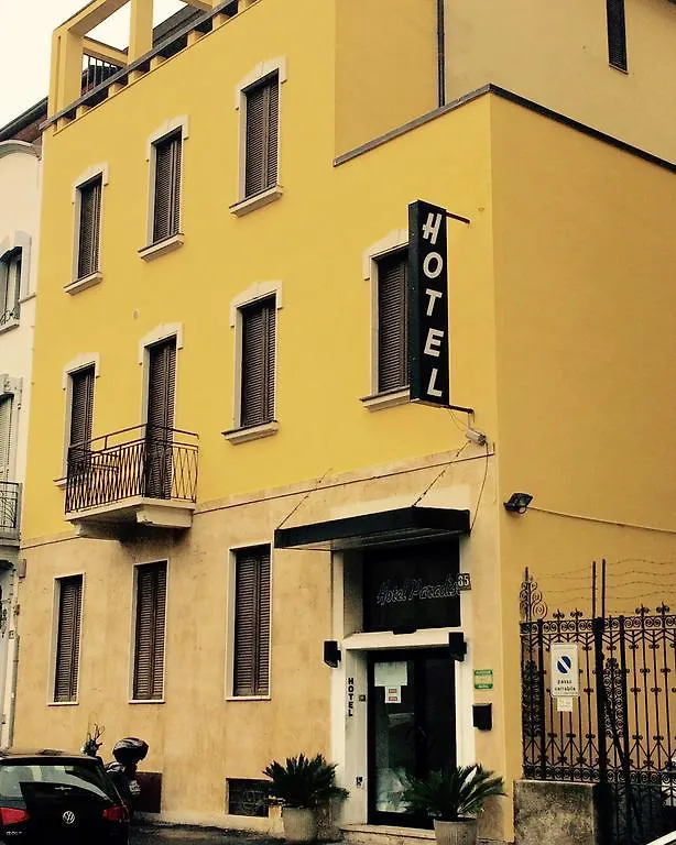 Hotel Paradiso Милан