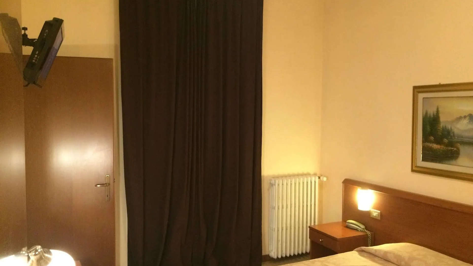 Hotel Paradiso Милан