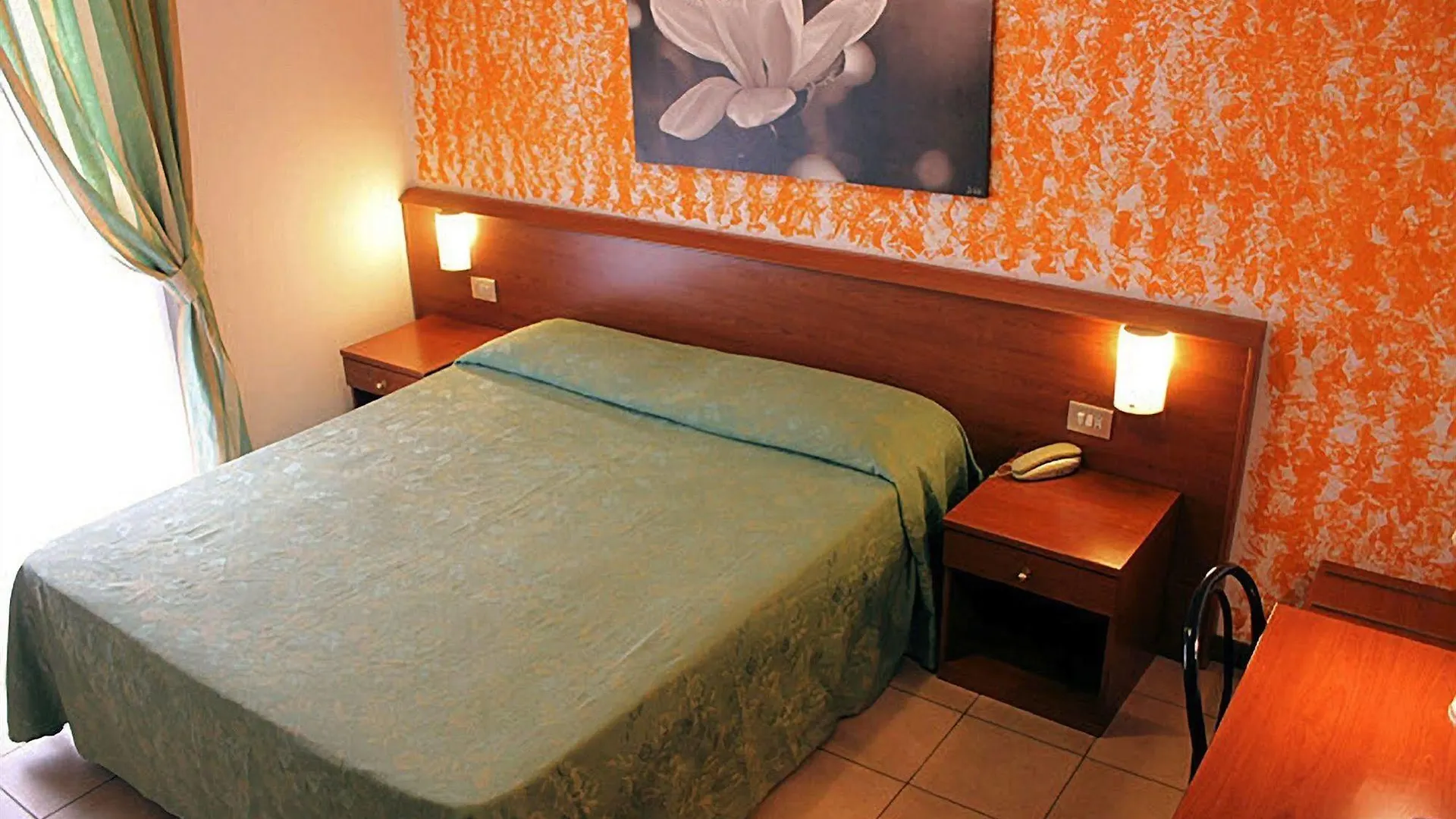 Hotel Paradiso Mailand 2*,